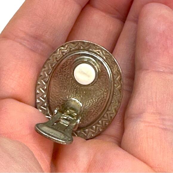 Vintage Faux Costume Native Southwestern Style Brooch & Clip Earrings - Picture 6 of 7